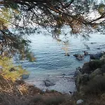 Andros Summer House Hébergement de vacances *